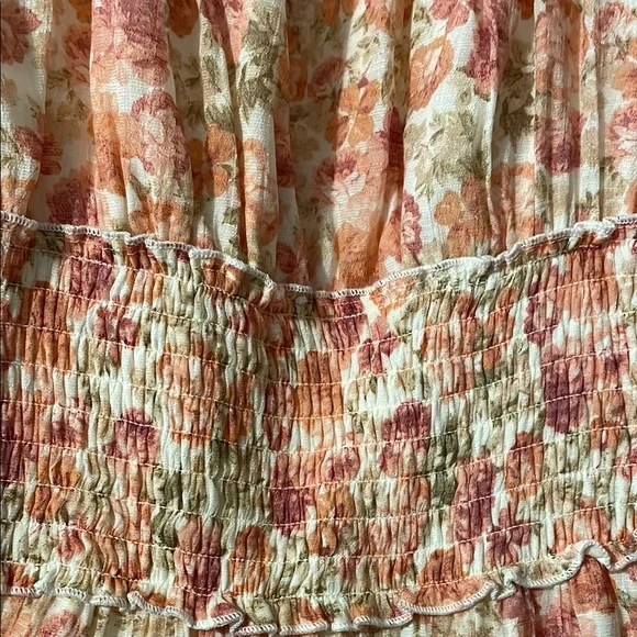 Floral Puff Sleeve dress - Picture 4 of 5